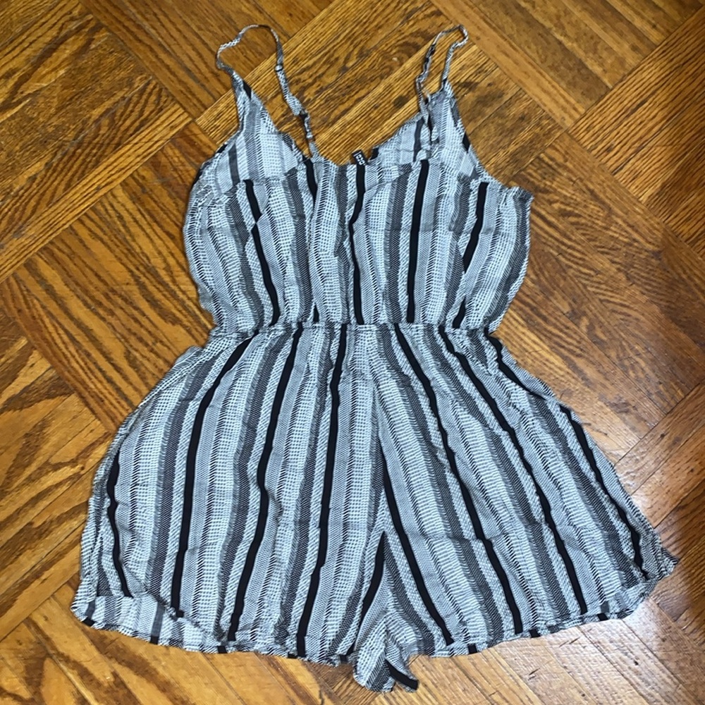 H&M Striped Romper - Picture 3 of 3